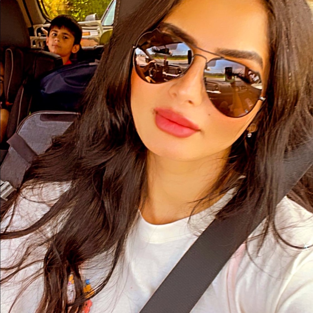 Meet your Posher, Nazneen